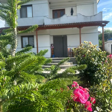 فيلة Smeli Traditional House *
