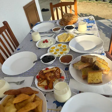Smeli Traditional House فيلة